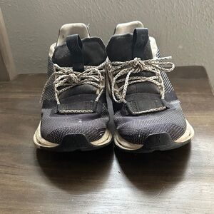 On cloud women's cloudtec athletic shoes